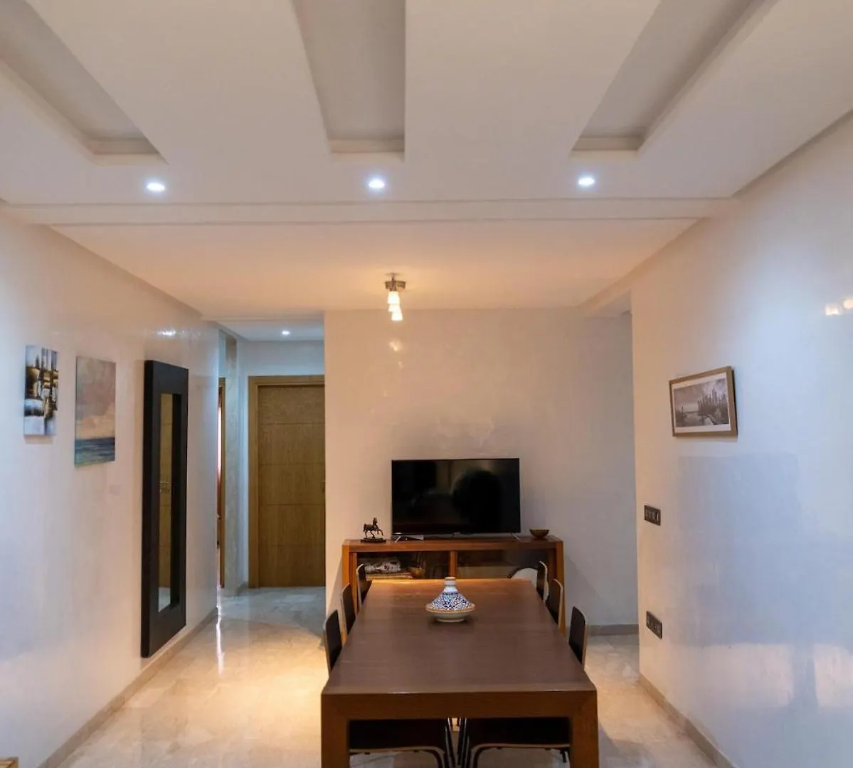 Two Bed Luxury Appt With Air Conditioning Parking And Pool Marrakesh Morocco